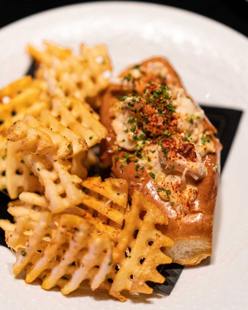 lobster roll with waffle fries